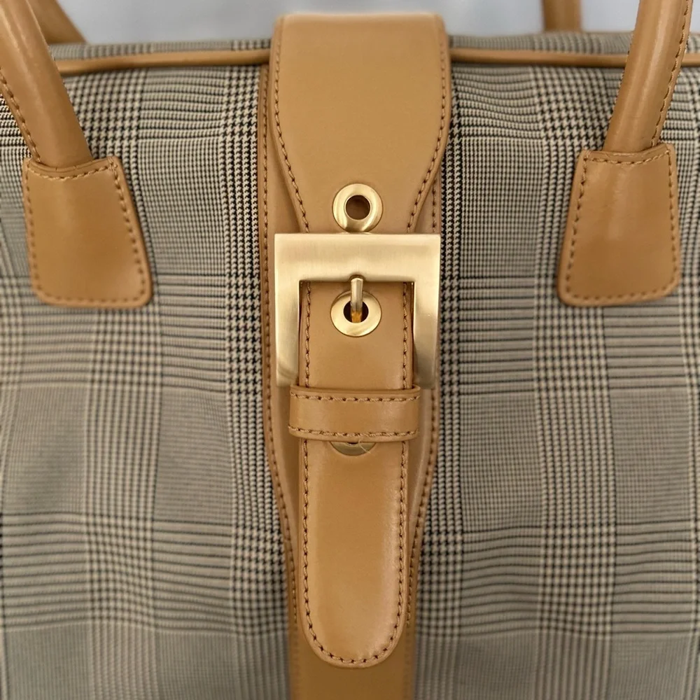 Adrienne Vittadini Vintage travel bag. NWT